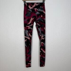 K-Deer High Rise Full Length Leggings Abstract Camo Print Size Medium